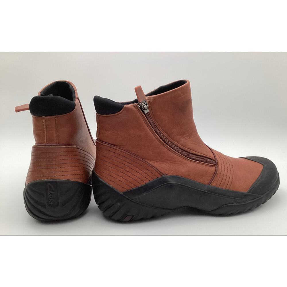 Clarks Muckers Waterproof Leather Ankle Boots Brown Zip Rubber Sole size 7 - Picture 2 of 7